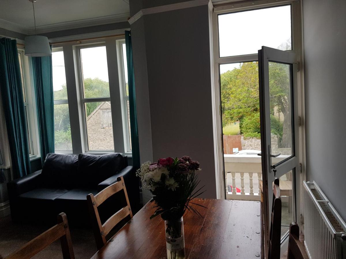Large First Floor Balcony Flat Next To Beach Leilighet Weston-super-Mare Eksteriør bilde